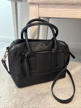 Black med leather Kate spade ♠️